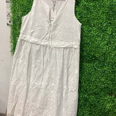 Feather and Noise Womens  Size 18 Casual Dress White 