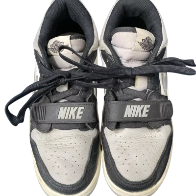 Nike Air Jordan Kids  Size 37.5 Shoes 