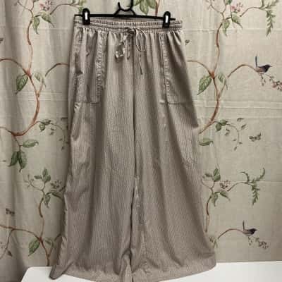Serafina Womens  Size 12 Wide Leg Pants Beige / Pattern 