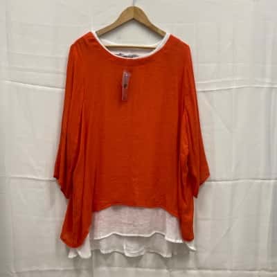  Women’s Size 20 Orange / White Top