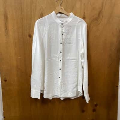 The Ark White Shirt Size L