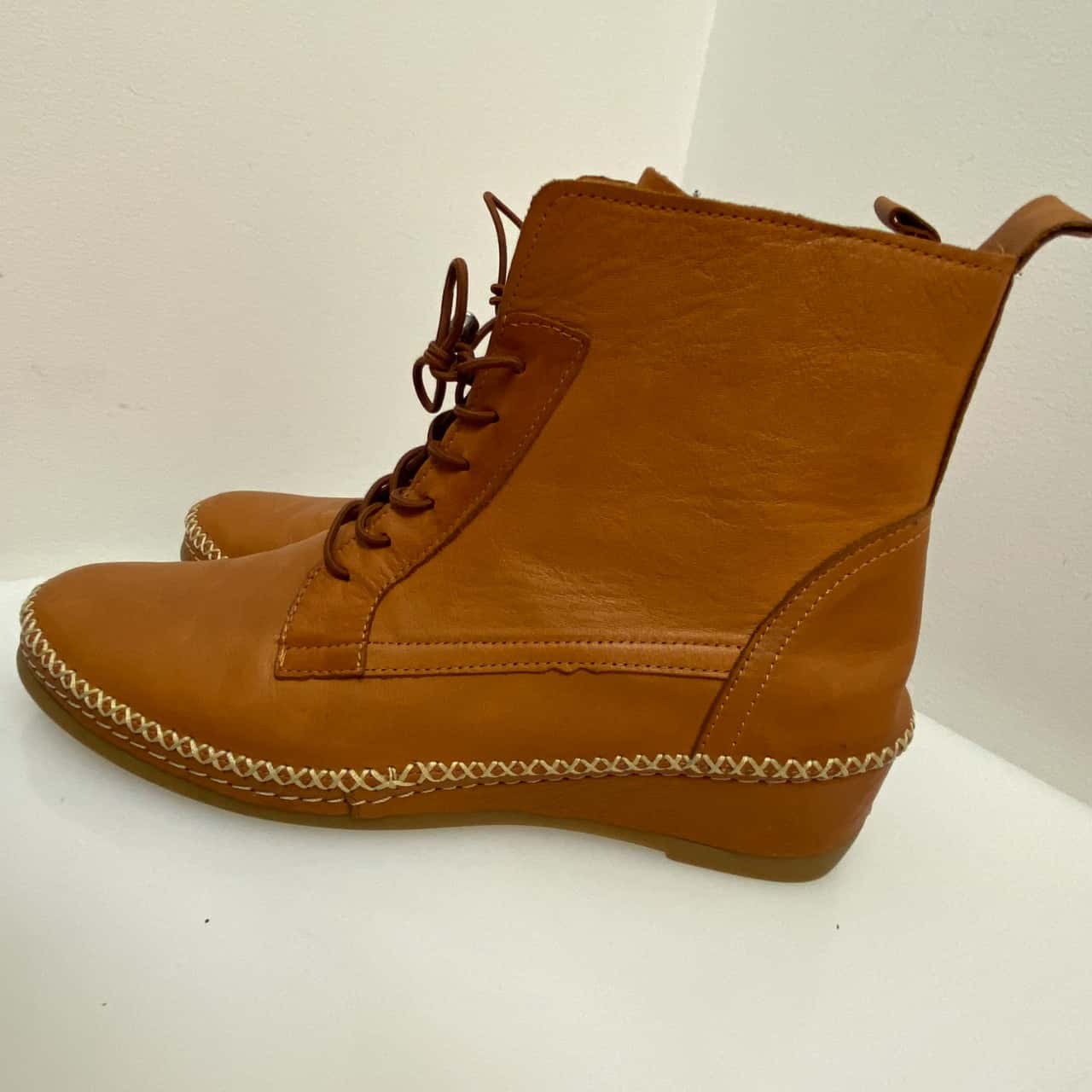 Sala Lace Up Ankle Boot. Size 41 (s) - Used As New | Salvos Stores