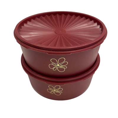 Tupperware containers 