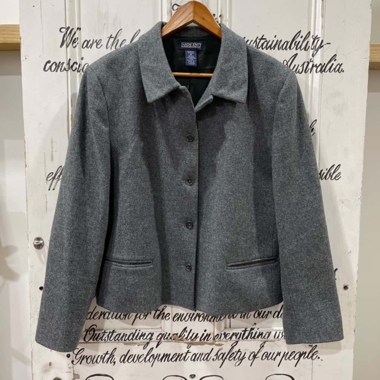 SALE ITEM!! EXQUISITE LUXURY WINTER COAT!! 100 LAMBS WOOL!! LAND'S END