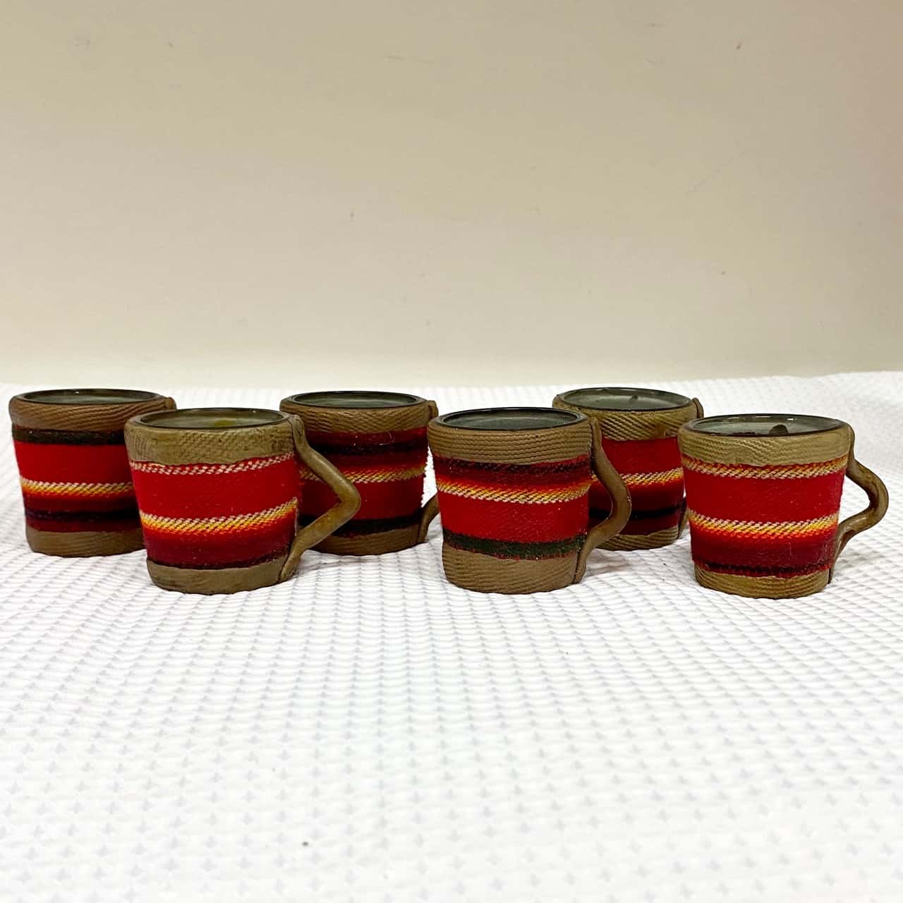 Unique & Quirky Decanter with 6 Glasses & Cork Stopper (s)