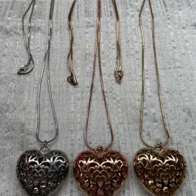  Womens Costume Jewellery Necklaces BUNDLE  Gold / Rose Gold / Silver 