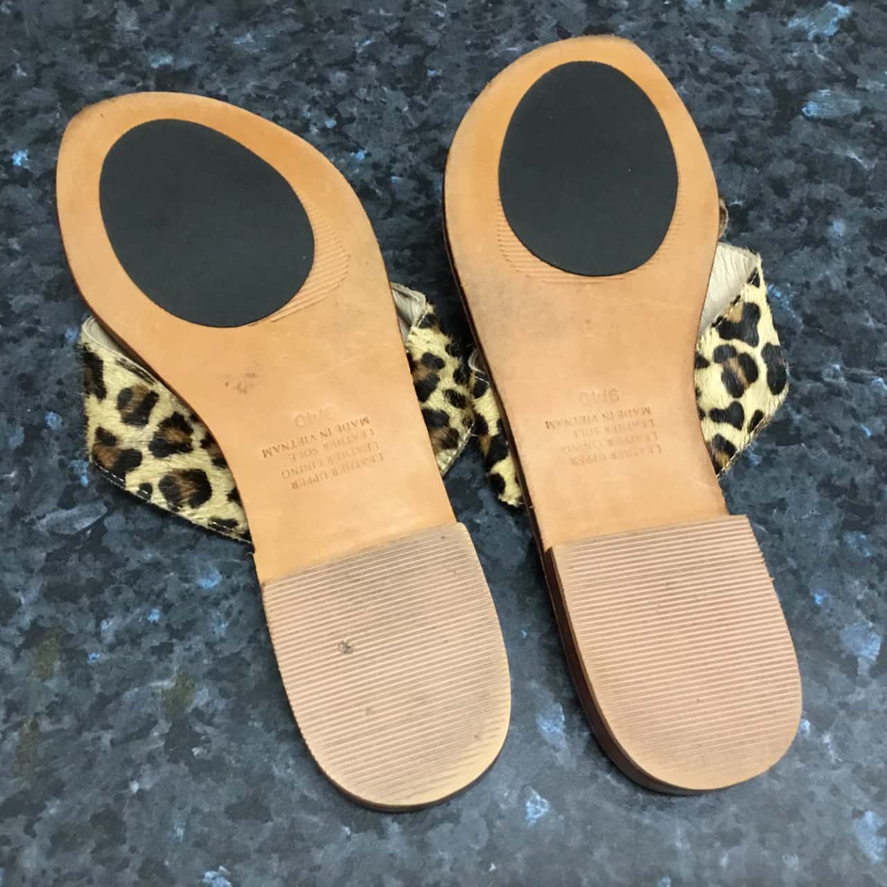 David Jones Animal print Cross Over a sandal Size 9/40