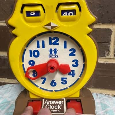 Vintage Answer Clock By Tomy - 1975