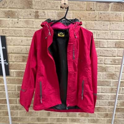 Mountain Designs Womens pink Cumulus jacket with detachable hood and adjustable cuffs Size 14 