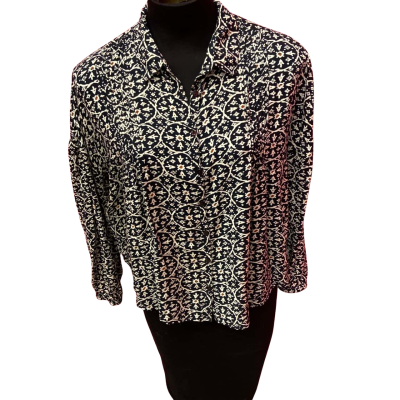  ***Womens  Size 8 Society Amuse Shirt 