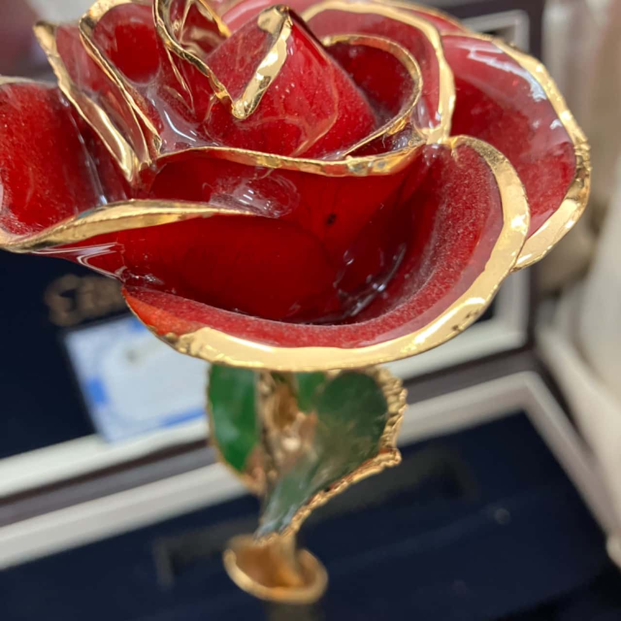 Eternity Roses Gold The Eternity Rose Glazed & Dipped pure 24k gold (s)