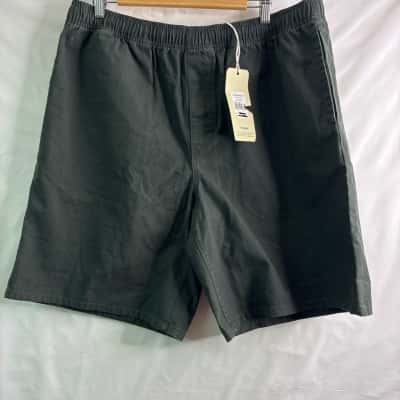 Wrangler Mens  Size 36 Shorts Green 