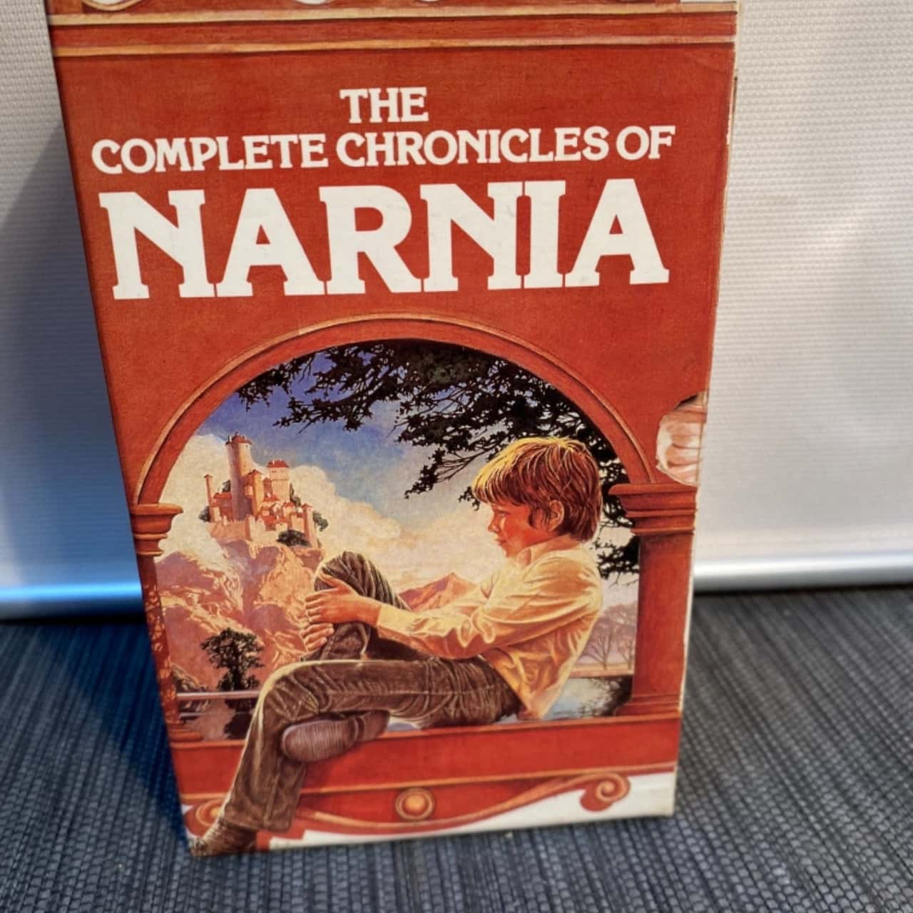 Narnia the complete chronicles 1980s edition (s)