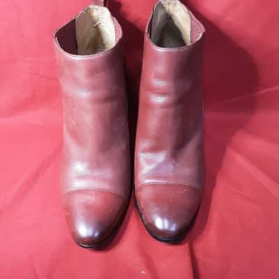 Ladies Joan and David Burgundy Red Tone Boots Size 9.5