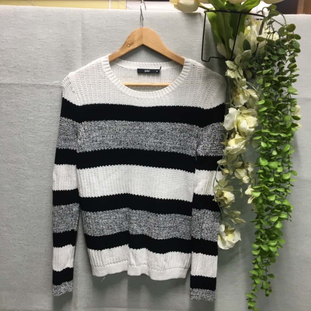 sportsgirl sweater
