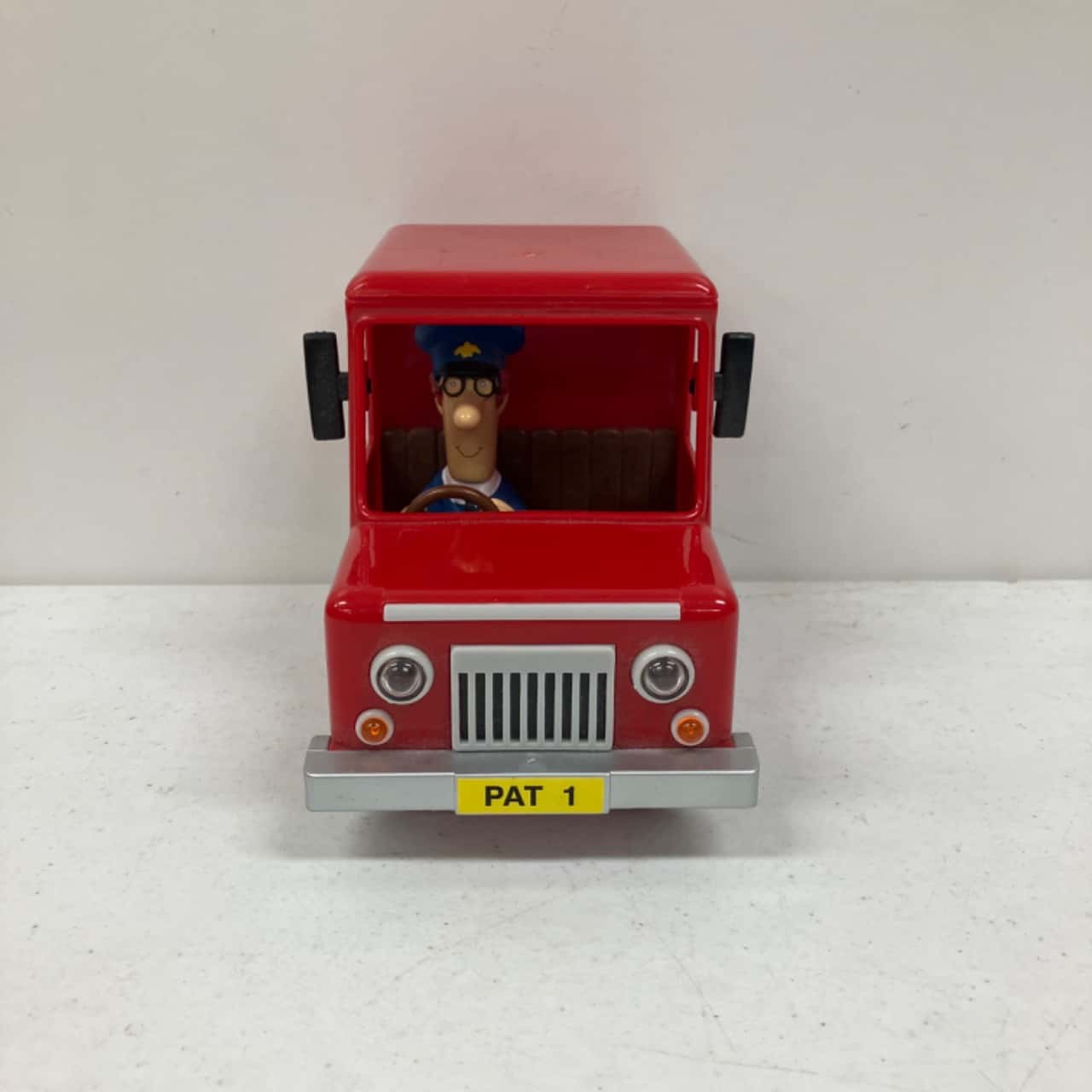 Vintage 2003 Postman Pat Toy Vehicle Royal Mail Van W/Pat Figure