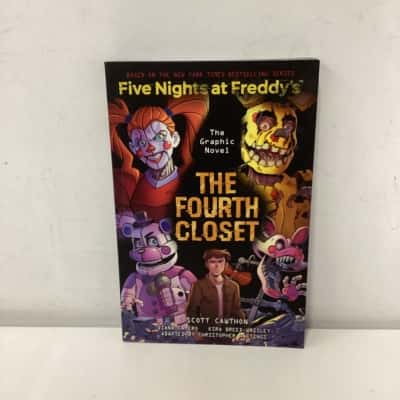 Five Nights at Freddy's: The Fourth Closet Graphic Novel