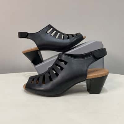 Diana Ferrari  Size 6 Heeled Leather Sandals Black  