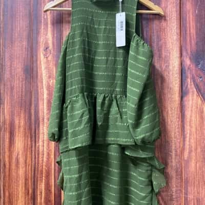 Tree of something  Size XS Green dress new 