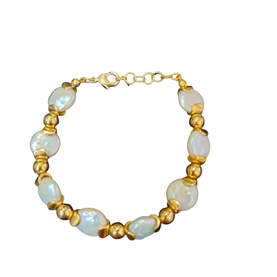  Womens gold tone baroque pearl Bracelet 