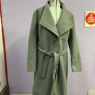 Fate & Becker Womens  Size 16 Winter Coat Grey 