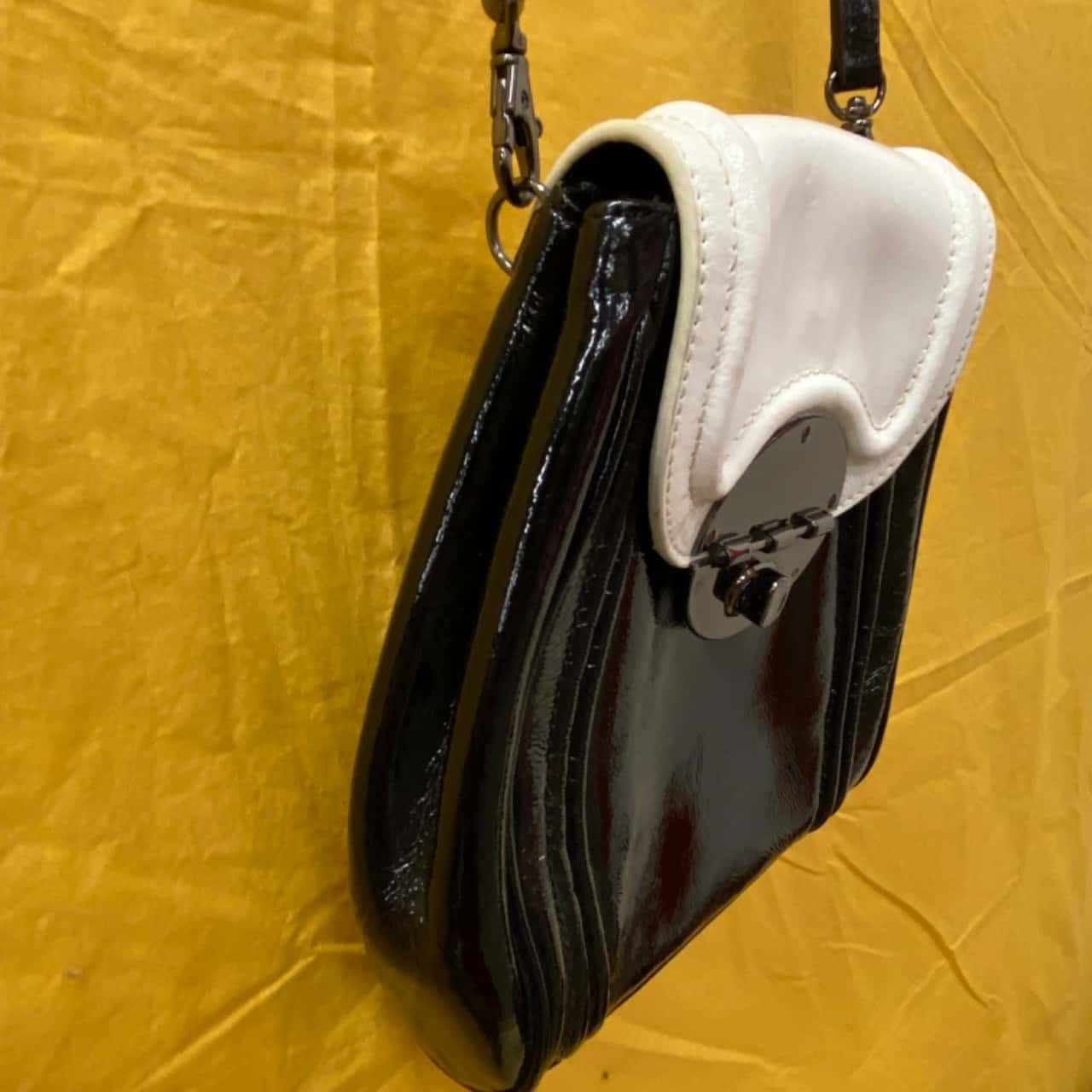 Mimco Womens Cross Body Bag Black / White (s)