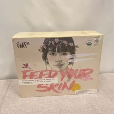 Oleum Vera Feed your skin “ Face Moisturizing Kit”