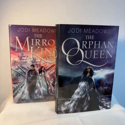 The Orphan Queen Duology - Jodi Meadows 
