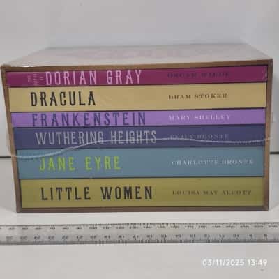 The Lifetime Library of Essential Reading Books Bundle Sealed 