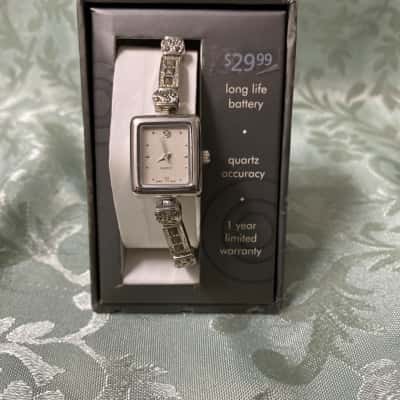  Womens Slim Square Bangle Watch 
