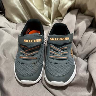 Skechers Kids  Size 8 Shoes Grey 
