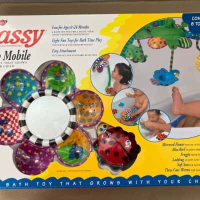 Splash splash with this Bath Mobile, a bath toy that grows with your child!