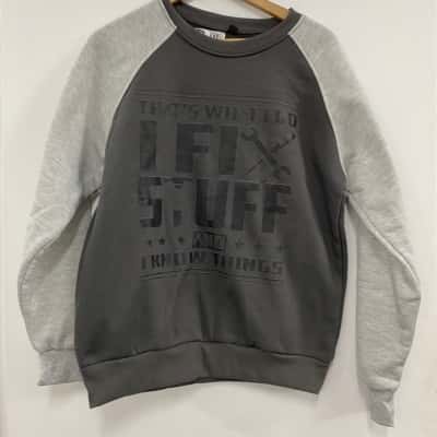  Mens  Size M Grey Jumper