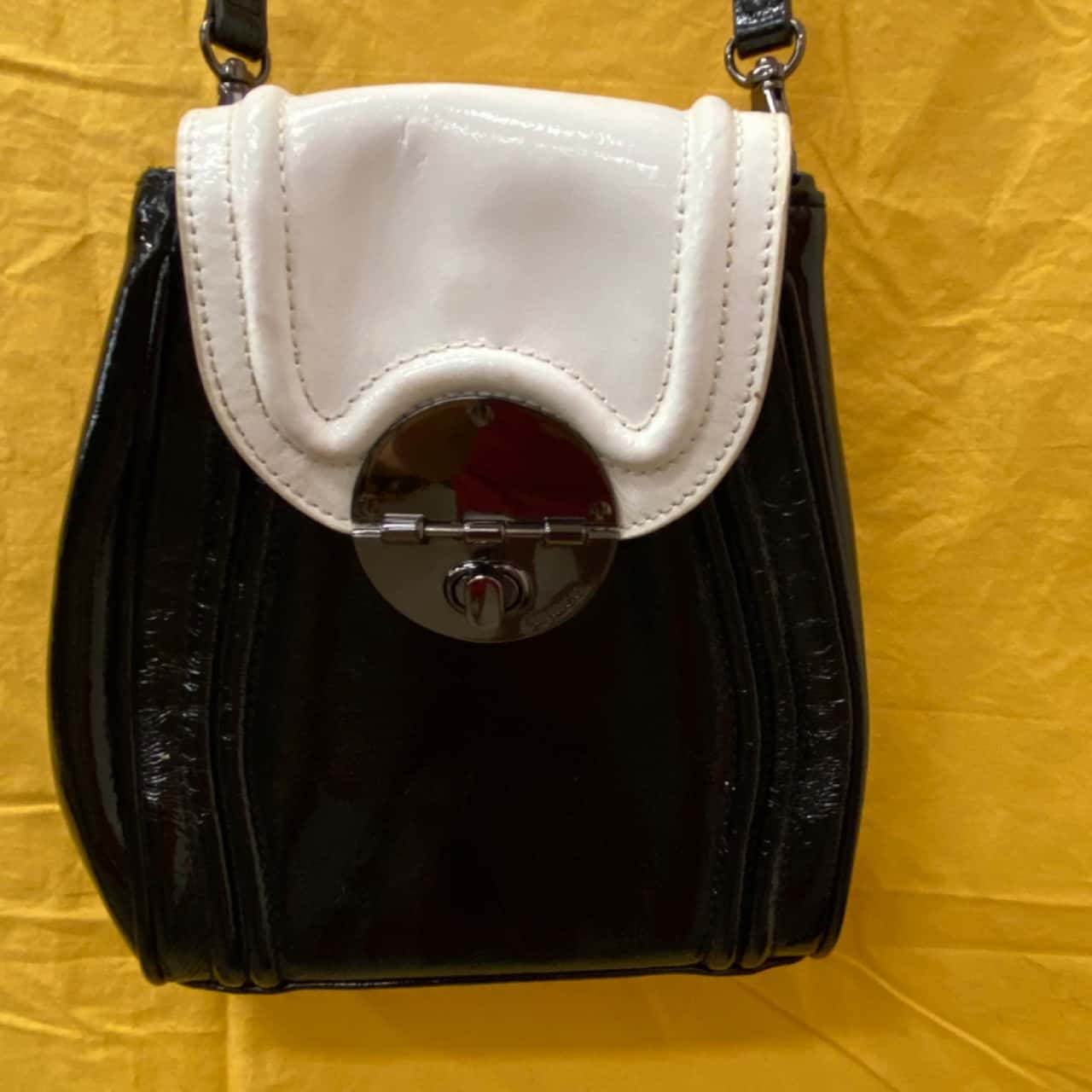 Mimco Womens Cross Body Bag Black / White (s)