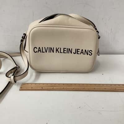 Calvin Klein  Womens Cross Body Bag Black  / Cream 