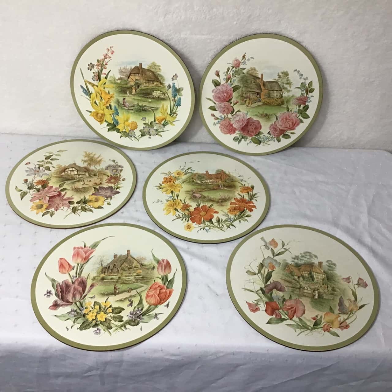Pimpernel “Cottage Cameos” Set of 6 Round Coasters and Place Mats(s)