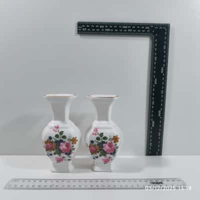 British Vases Duo Vintage 