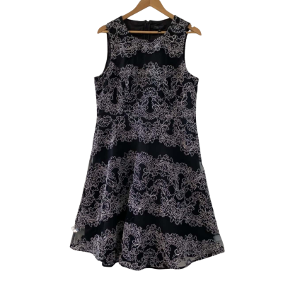 Jason Brunsdon Black Label Dress Size 16 Sleeveless Laced Dress (**Brand new** RRP $259.95)