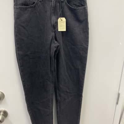 Levis Mens  Size 27 Straight Leg Jeans Black  