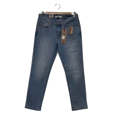 Levis BNWT Mid Rise  Size 27 Boyfriend Jeans 