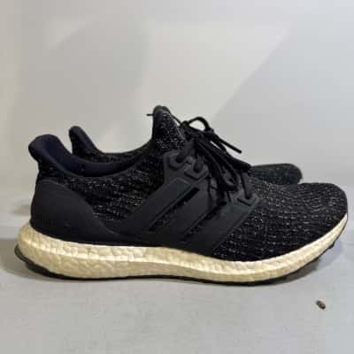 Adidas Mens Ultra Boost Size 8.5 