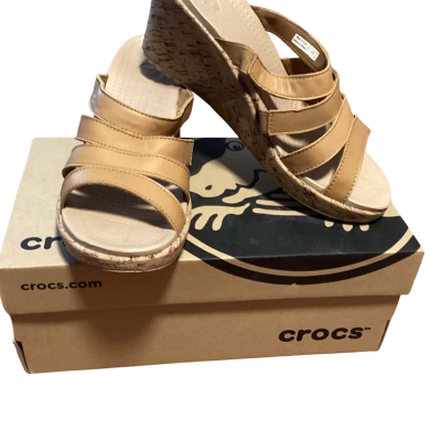 Crocs wedged BNWOT   Size 8 Beige / Brown 