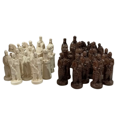 Alberta’s Molds Ceramic 1970s Chess Set, Complete, 32 Pieces, Some tiny chips, see pictures
