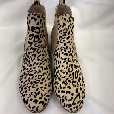 Diana Ferrari Zenna Women’s  Size 9 Boots Animal print 