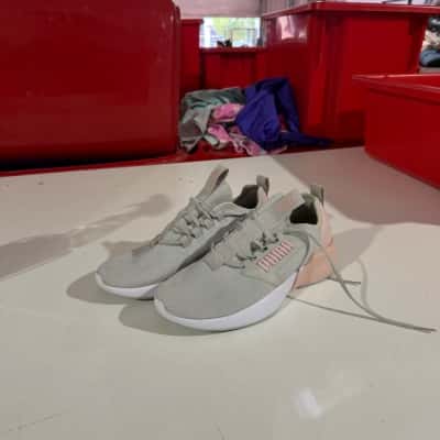 Puma Womens  Size 8 Sneakers Grey / Pink  / White 