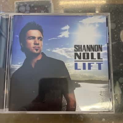 Shannon Noll lift 