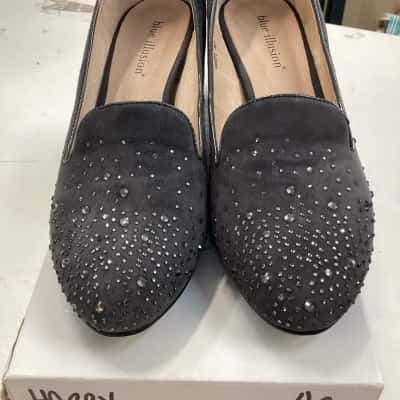 Blue Illusion Womens  Size 40 Heels Grey 