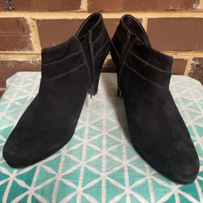 Jane Debster Womens Size 8.5 Black Zip Up Heels