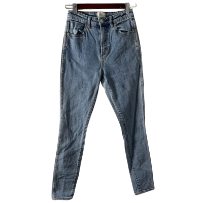Neuw Womens  Size 8 High-Waisted Jeans Blue 