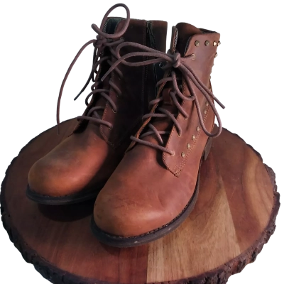 Caterpillar (CAT) Women's Studded Leather Boots - Size 6 UK/8 US - Brown 